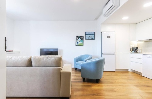 Santo Condestavel Apartment | Vita Portucale | Campo de Ourique River View 2D
