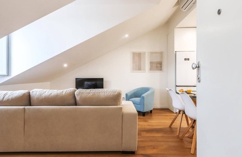 Santo Condestavel Apartment | Vita Portucale | Campo de Ourique River View 3D