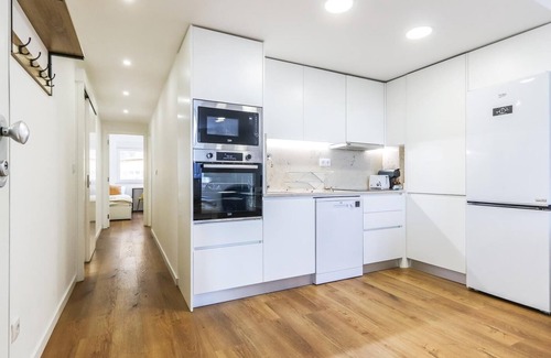 Santo Condestavel Apartment | Vita Portucale | Campo de Ourique River View 1E