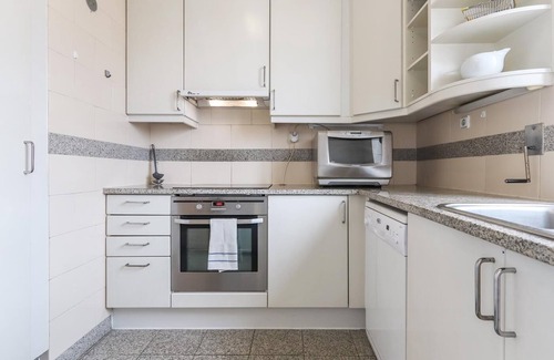 Lisbon Old Town Apartment | Vita Portucale | Modern Apartment with Garage