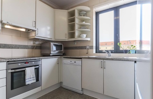 Lisbon Old Town Apartment | Vita Portucale | Modern Apartment with Garage