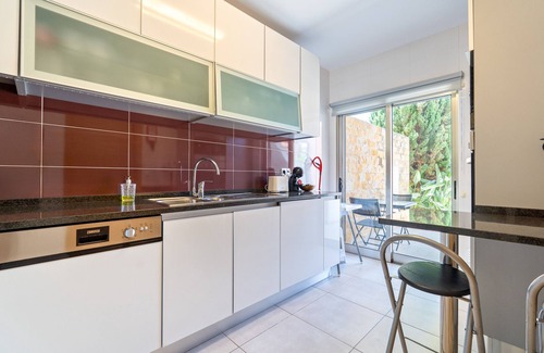 Vale de Parra Apartment | Vitismar: Ground-Floor Apartment with Direct Pool Access in Albufeira