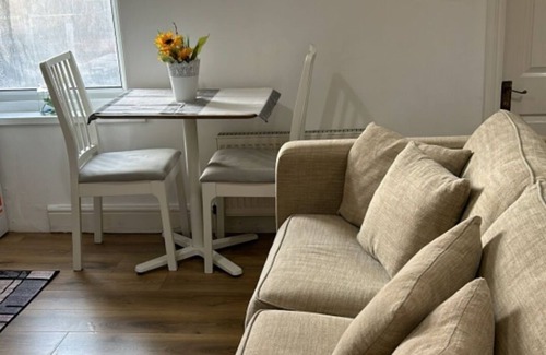 Green Street West Apartment | Vitoria accommodation