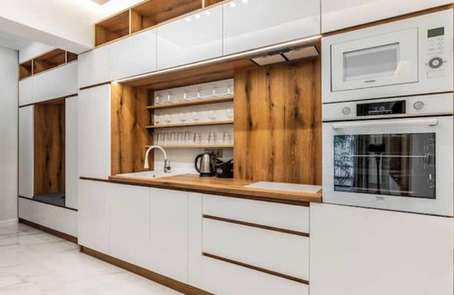Sofia City Center House | Vitoshka Luxury: 2-BR Retreatnn