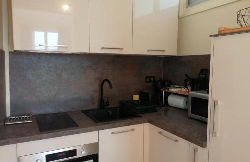 Vittel Apartment | Vittel Spacieux 2 pièces Rénové - Confortable - Vue - 200 mètres Thermes