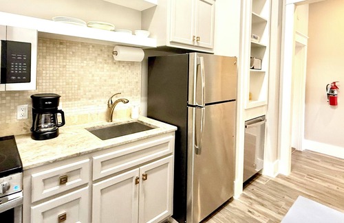 Biloxi Condo | Viva Biloxi - one bed/one bath near Biloxi Beach & only one block to casinos!