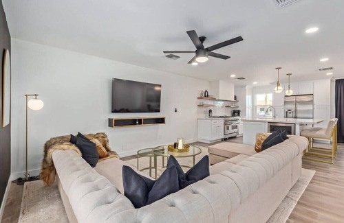 Park Scottsdale Four House | Viva Las Scottsdale by Scottsdale Beach Club - NEW