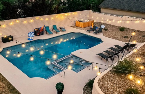 Canyon Gate House | Vivacious Vegas Oasis! Pool/Spa, Karaoke + More!