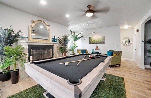 Canyon Gate House | Vivacious Vegas Oasis! Pool/Spa, Karaoke + More!
