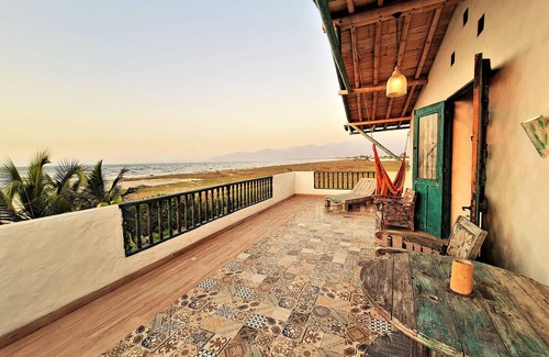Puebloviejo House | Vive Chévere Beach: Casa Completa Frente al Mar con Experiencias Inolvidables