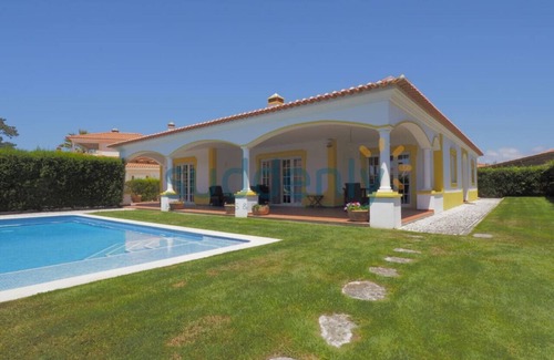 Praia del Rei Villa | Vivenda Antão - Villa with Private Pool