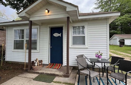 Kalkaska Cabin | Vivian's Cabin - Super Cute Lakefront Cabin with Private Dock!