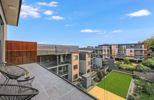 Eastwood Apartment | Vivid Apartment in Eastwood 2B2B