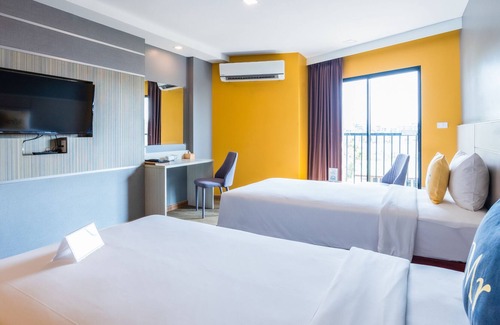 Pong Apartment | Vivid Space City & Ocean View