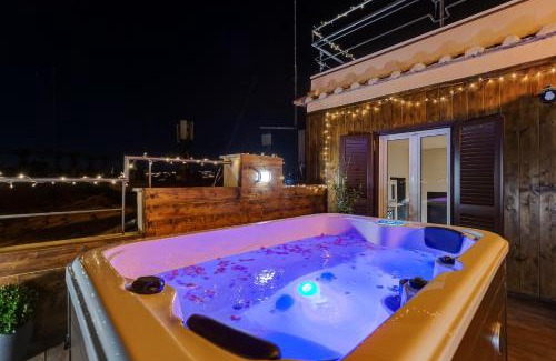 Rione II Trevi House | VIVILO ROMA TREVI - LUXURY EXPERIENCE - PRIVATE JACUZZI on TERRACE - INSANE VIEW