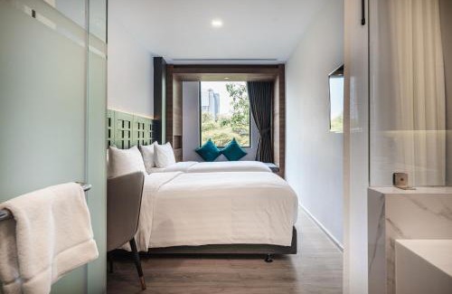 Ratchathewi Hotel | VIX Bangkok at Victory Monument