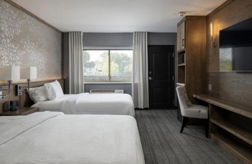 Downtown Niagara Falls Hotel | voco Niagara Falls - The Cadence by IHG