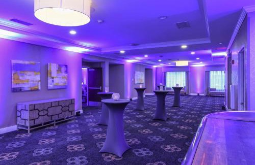Central Business District Hotel | Voco The Clair Cincinnati Downtown by IHG