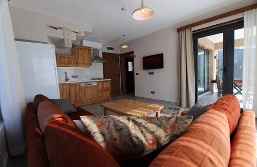 Yaniklar House | Volans Suites 5, Three-Bedroom Villa