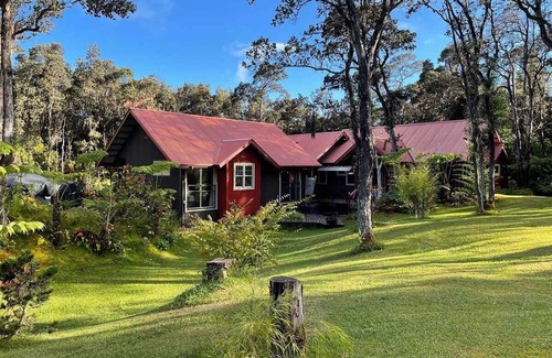 Volcano House | Volcano Village Bungalow, 1 mile to Park