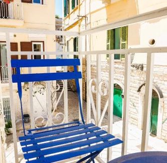 Trani Bed & Breakfast | VOLPE E UVA Winesuites & Spa