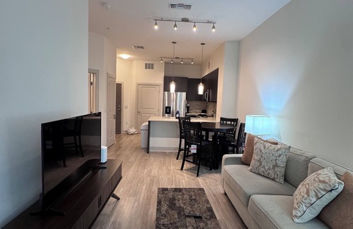 Grantville Apartment | Vora Mission Valley West - Live in style at in San Diego.