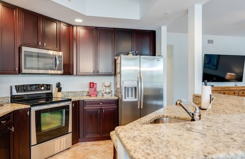 Bonita Shores Condo | VOTED BEST BONITA VALUE, Freshly PAINTED 7/25