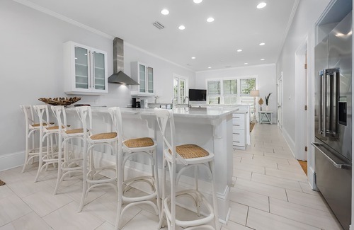Watercolor House | Voted Best of Watercolor! Pet Friendly! 🐶 Golf Cart & Bikes Included