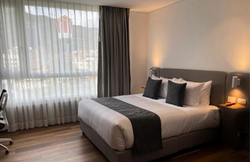 Santa Ana Hotel | VOU Suites by Avia Suites