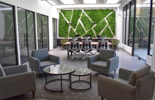 Santa Ana Hotel | VOU Suites by Avia Suites