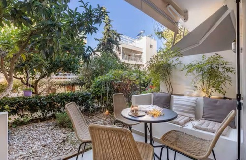 Vouliagmeni Apartment | Vouliagmeni Square Resort