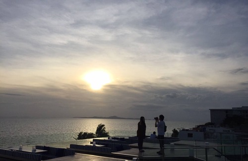 Pattaya Bay Apartment | Vr-One at Veranda Pattaya Beach by Away