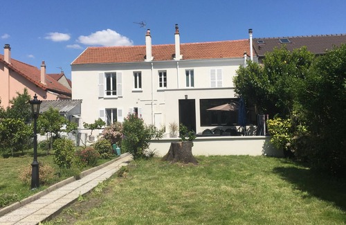 Bondy House | Vrbo Property