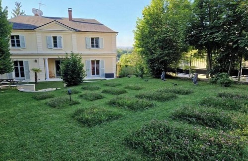 Bougival Apartment | Vrbo Property