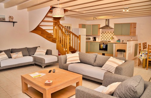 La Vraie-Croix House | Vrbo Property