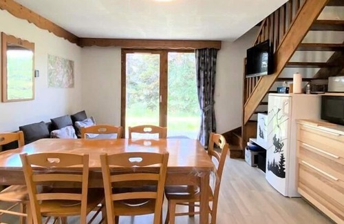 La Joue du Loup Ski Chalet | Vrbo Property