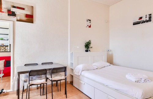 4th Arrondissement Apartment | Vrbo Property