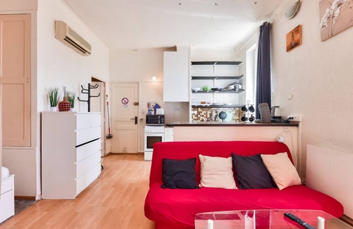 4th Arrondissement Apartment | Vrbo Property