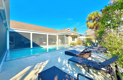 Park Shore House | VRBO vacation home 2392386680