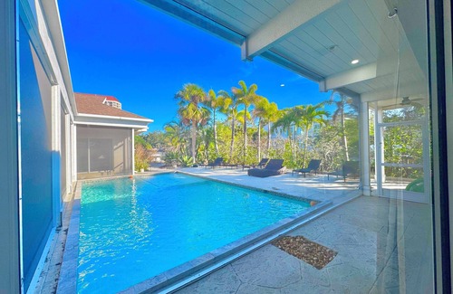 Park Shore House | VRBO vacation home 2392386680