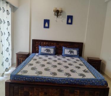 Vrindavan Apartment | Vrunda 2BHK spacious and cozy Homestay