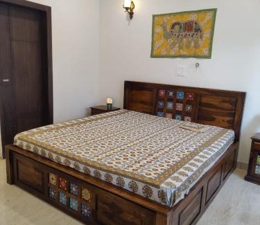 Vrindavan Apartment | Vrunda 2BHK spacious and cozy Homestay