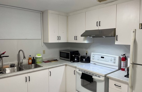 Willowdale House | VS-NorthYork Center-Workare-More Restaurant-Free Parking-Tranquil Retreat Suite