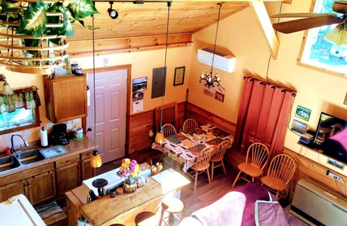 Moriah Center Cottage | VT VACATION PARADISE - Lake Champlain Perfect 4 LG GROUPS/3 cottages Available!