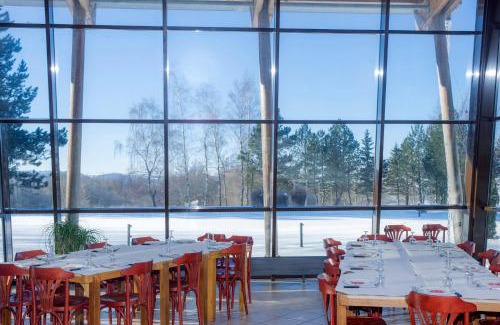 Saint-Sauves-d'Auvergne Resort | VTF Le Domaine des Puys