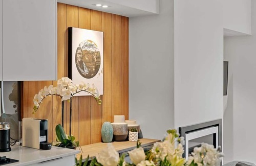 Arthur's Point Apartment | Vue Alpine at La Residence du Parc