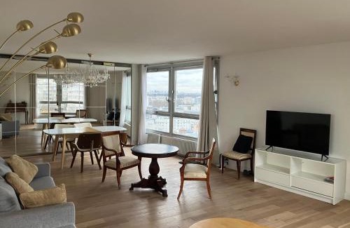 Puteaux Apartment | Vue, espace & confort Appartement 1 chambre avec terrasse & parking, à 10 minutes de Paris en métro
