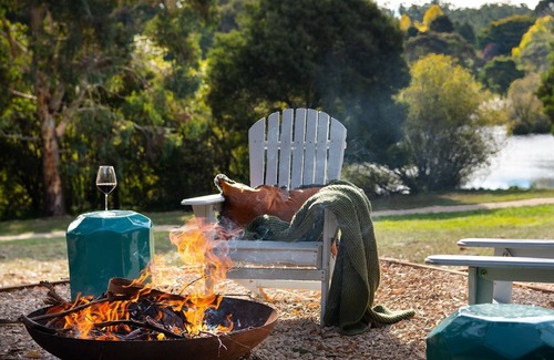 Daylesford House | Vue Lake Daylesford Villa-on the lake