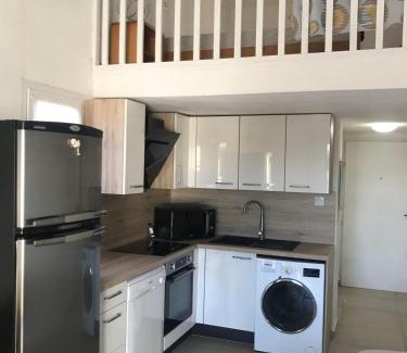 Cavalaire-sur-Mer Apartment | Vue Mer, Piscine, Terrasse Privée et Clim