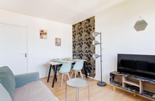 Choisy-le-Roi Apartment | Vue Parisienne - Gare et Seine